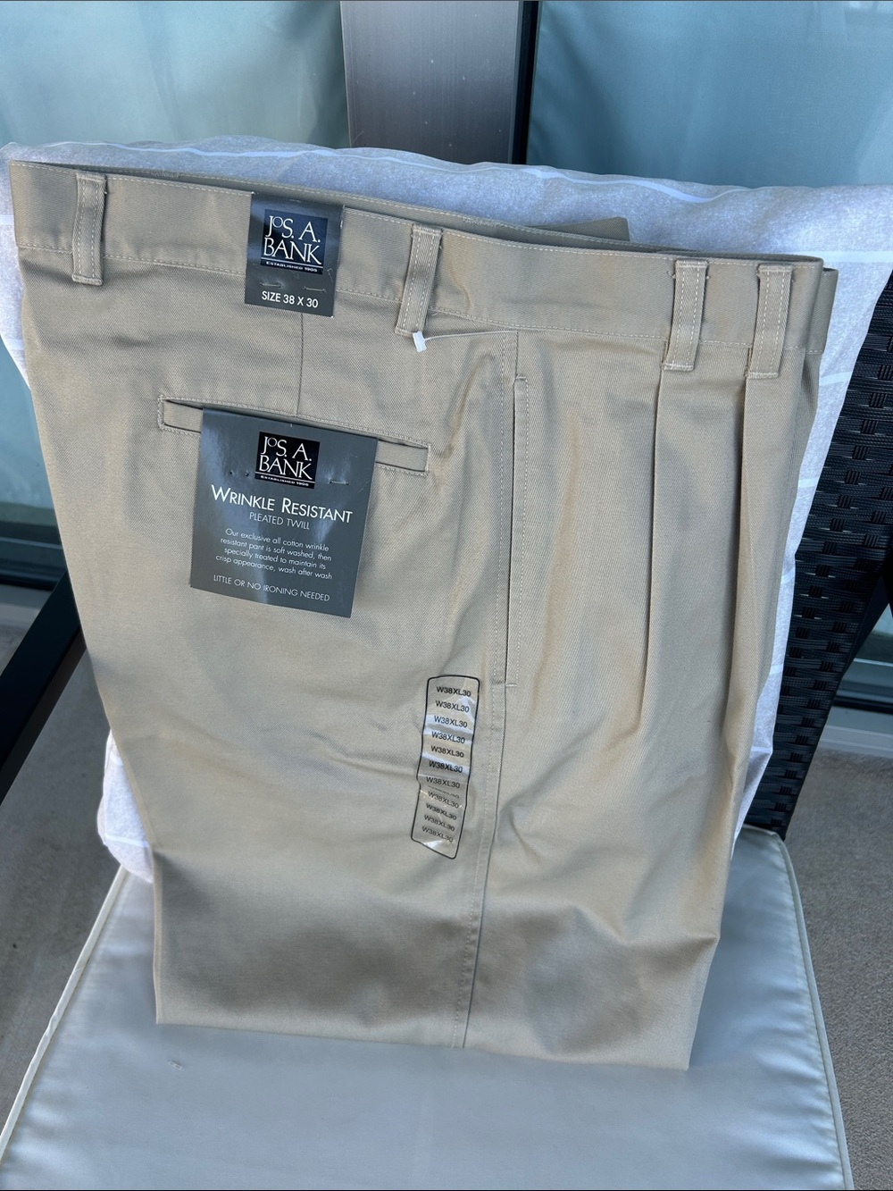 Jos. A. Bank Men's Khaki Pleated Wrinkle-Resistant Pants - Tan